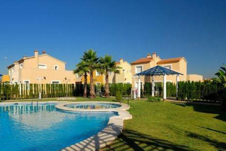 Villa In The Oliva Nova Golf&Beach Resort Eksteriør billede